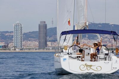 1h Refreshing Sailing Tour in Barcelona with Open Bar & Snacks - The 1992 Olympic shoreline story you’ll hear as you glide