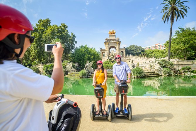 2,5h Barcelona Gaudí Segway Tour - Las Ramblas to Monument a Colom and Port Vell: waterfront drama and landmarks