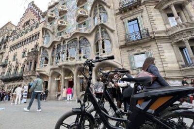3 Hours Barcelona Guided Gaudi E-Bike Tour - Getting started at Robotcity (and what to expect on the ride)