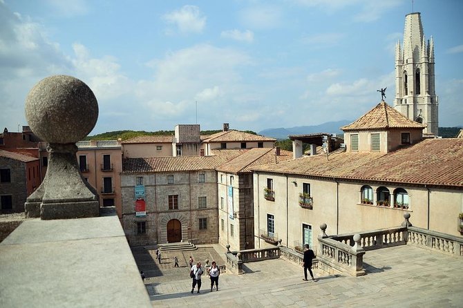 6 hours private tour of Girona: GAME OF THRONES from Barcelona with pick up - Pujada de Sant Domenec: where Game of Thrones details matter