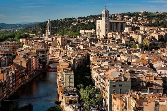 6 hours private tour of Girona: GAME OF THRONES from Barcelona with pick up - Los Abastos market square: Girona’s daily pulse