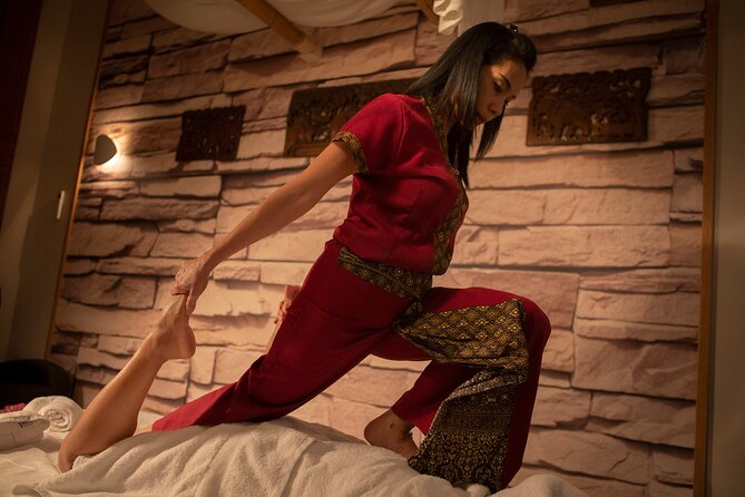 90 min Thai-Bali Fusion Massage at THAI SPA MASSAGE BARCELONA - The part people talk about most: strong hands and targeted pressure