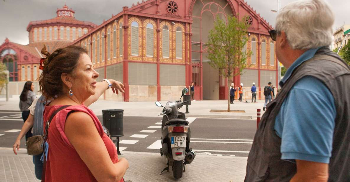 Alternative Barcelona - Raval Quarter Private Walking Tour - Meeting at Escultura de Pitarra: easy start, smart way to begin
