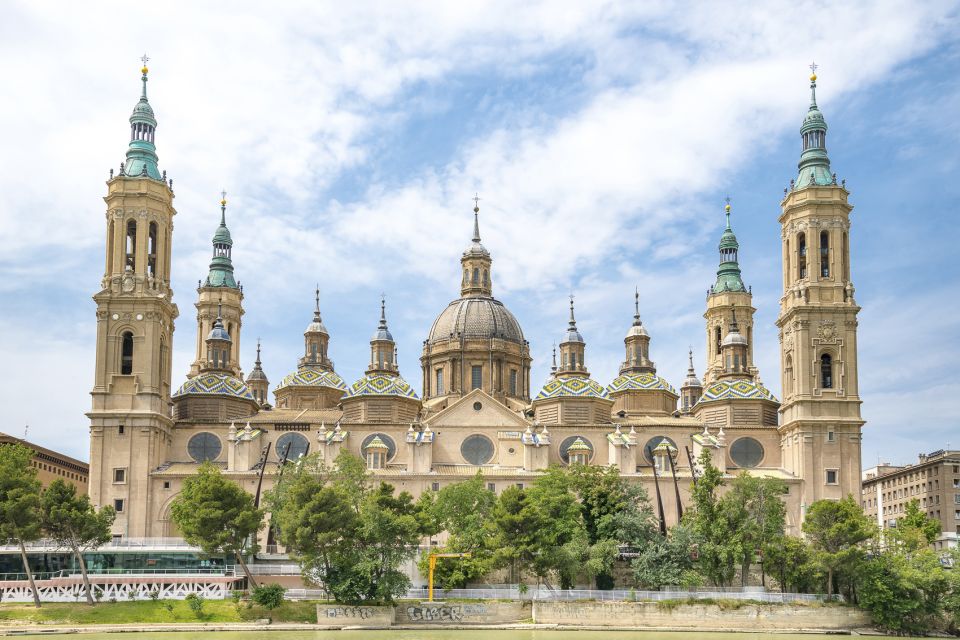 Andalusia and Barcelona 7-Day Package Tour From Madrid - Day 3: Granada’s Alhambra—Nazari Palaces and Generalife Gardens