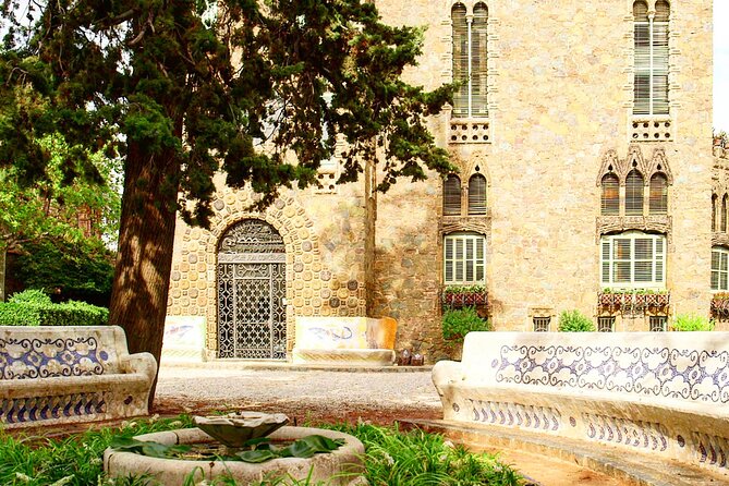 Antoni Gaudí's Torre Bellesguard: A treasure to discover - The terrace: views over Barcelona rooftops and the payoff moment