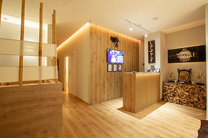Balinese massage with essential oils 60 min at THAI MASSAGE ALURA - Aroma choice: how picking your oil changes the whole mood