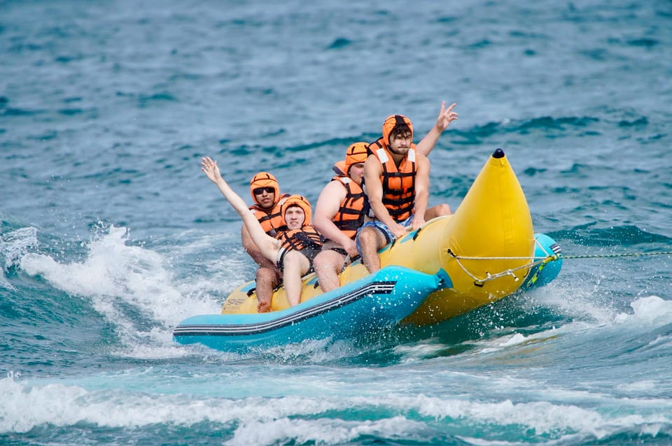 Banana Boat Barcelona - Instructor support and safety: the calm that keeps the fun going