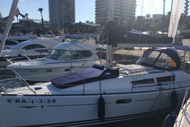 Barcelona 1-hour Boat Trip with Cava and Snacks - The return to Port Olímpic: short, efficient, and easy to plan around