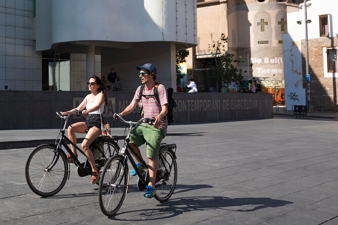 Barcelona: 2/4/8 hours or 1 day bike rental - Carrer dels Tallers: Getting on the bike quickly