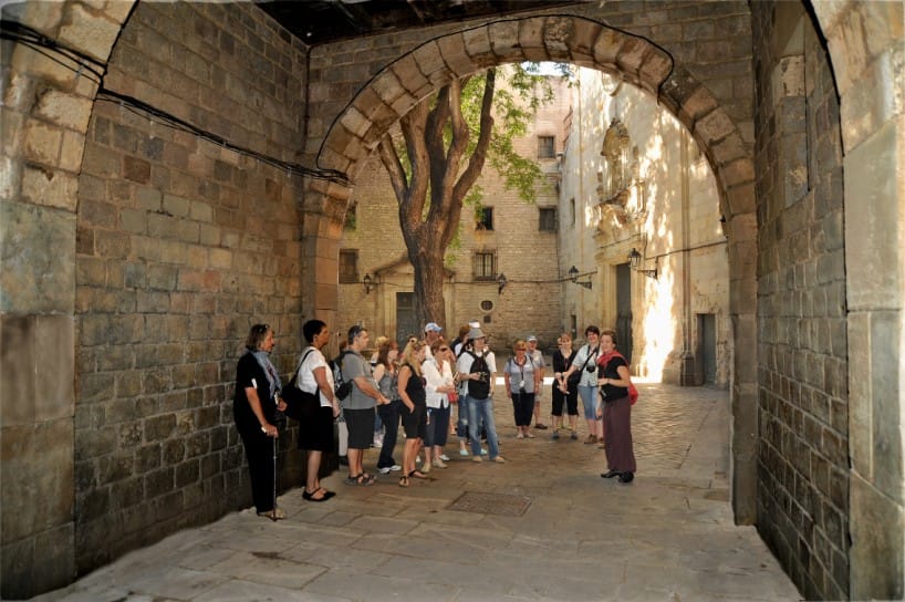 Barcelona 2-Hour Gothic Walking Tour - Key things I’d look for on this Gothic Quarter walk