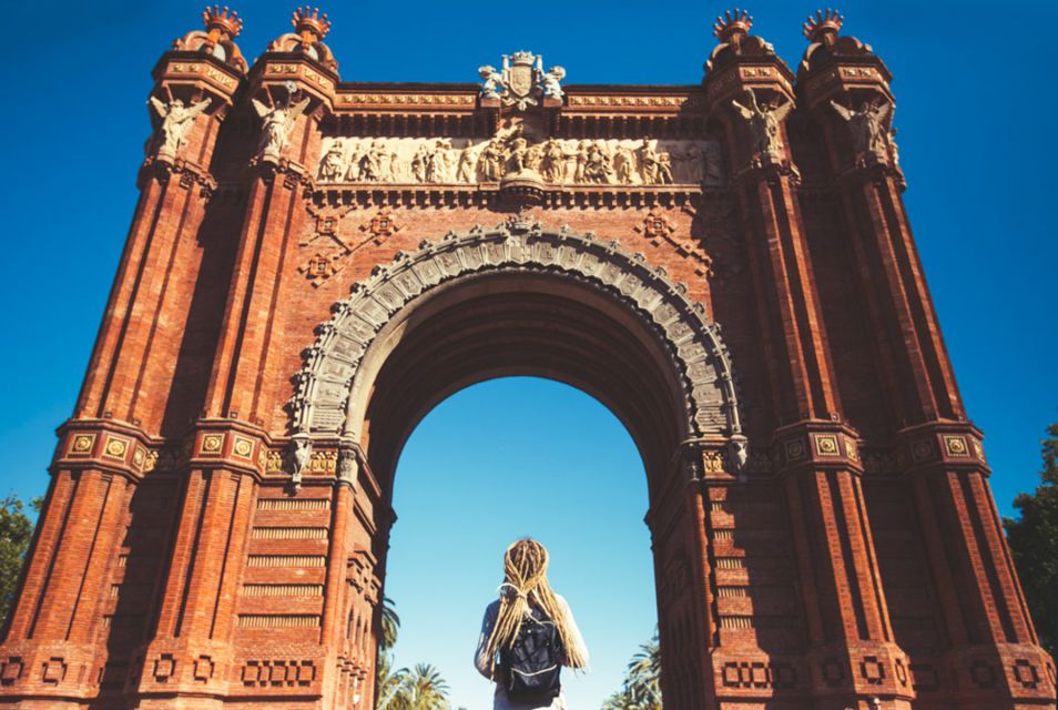 Barcelona: 2-Hour Private City Highlights Kickstart Tour - Plaza Reial: the classic square break