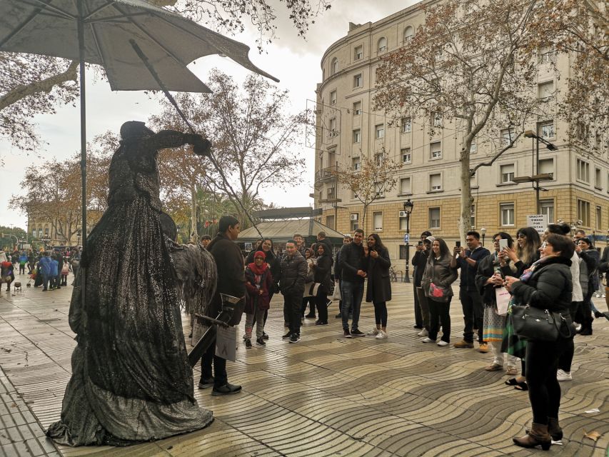 Barcelona: 2-Hour Private City Highlights Kickstart Tour - Mercat del Born: markets by day, history lessons by default