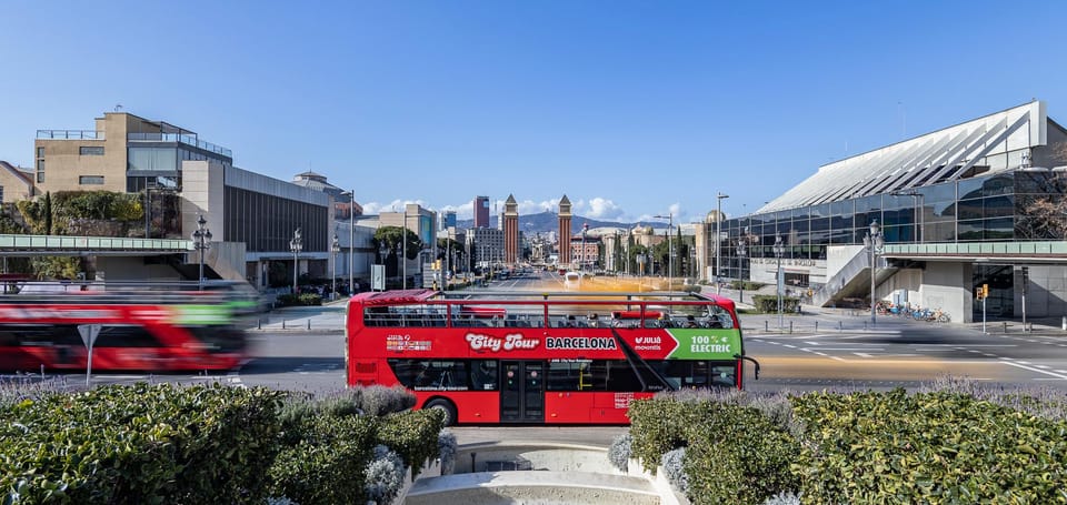 Barcelona: 24 or 48-Hour Hop-On Hop-Off Bus Tour - Green Route: Plaça Catalunya to Park Güell (plus Sagrada Família)