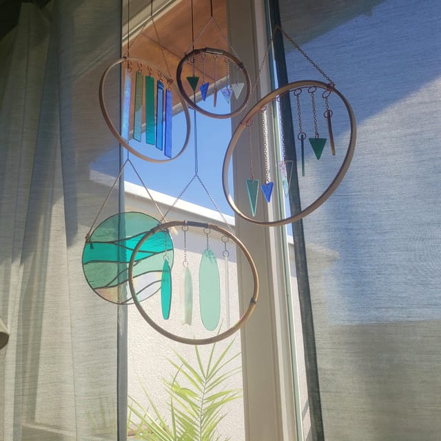 BARCELONA: 2h Glass Art Workshop, create your Suncatcher! - What You’ll Make: A Window Suncatcher Mobile With Up to 3 Pieces