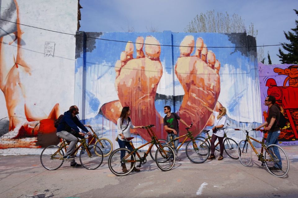 Barcelona: 3.5-Hour Street Art Tour by Bamboo Bike - Bike comfort, ride pace, and what to wear