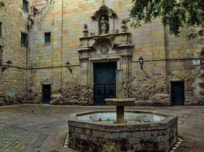 Barcelona: 3-Hour Esoteric, Spiritual & Historical Tour - Freemasonry threads: from 19th-century splendor to modern design claims