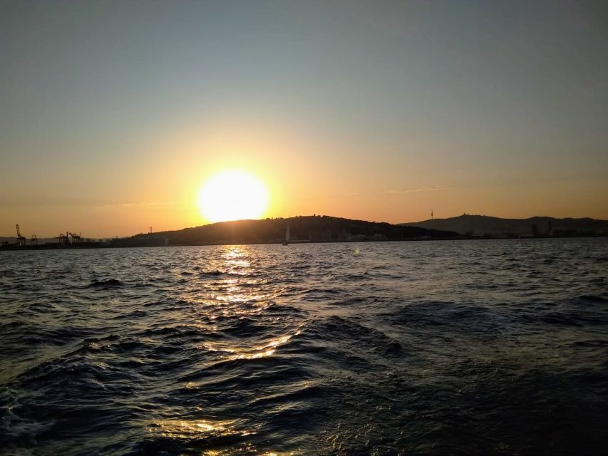 Barcelona 3-Hour Private Sunset Sailing Experience - Price and what you’re really getting with a $658 private group