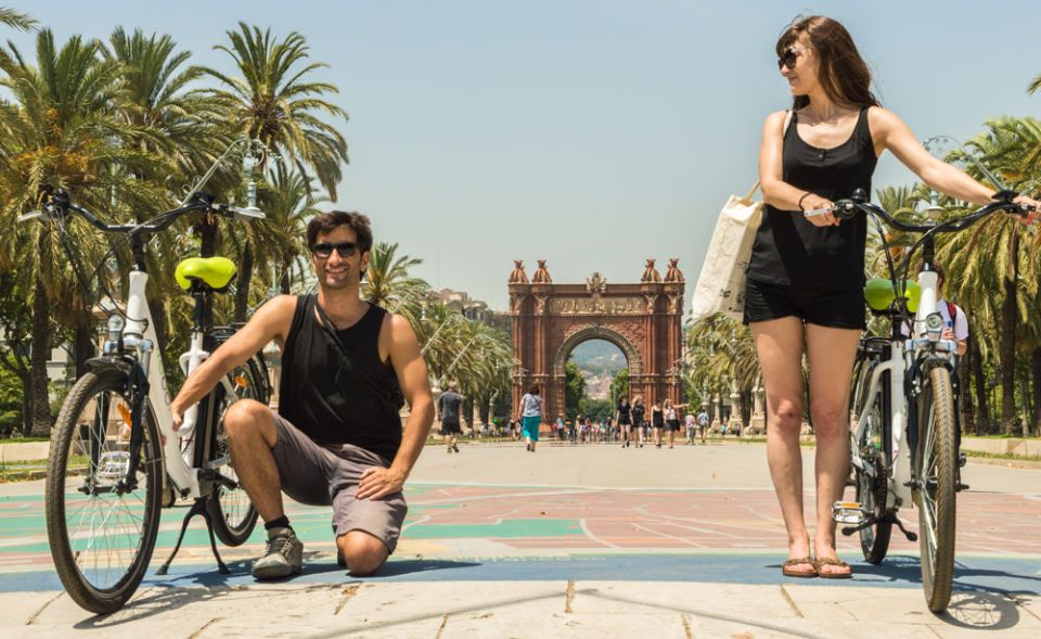 Barcelona: 4-Hour E-Bike Photography Tour - Why a 4-hour e-bike photo tour works so well in Barcelona