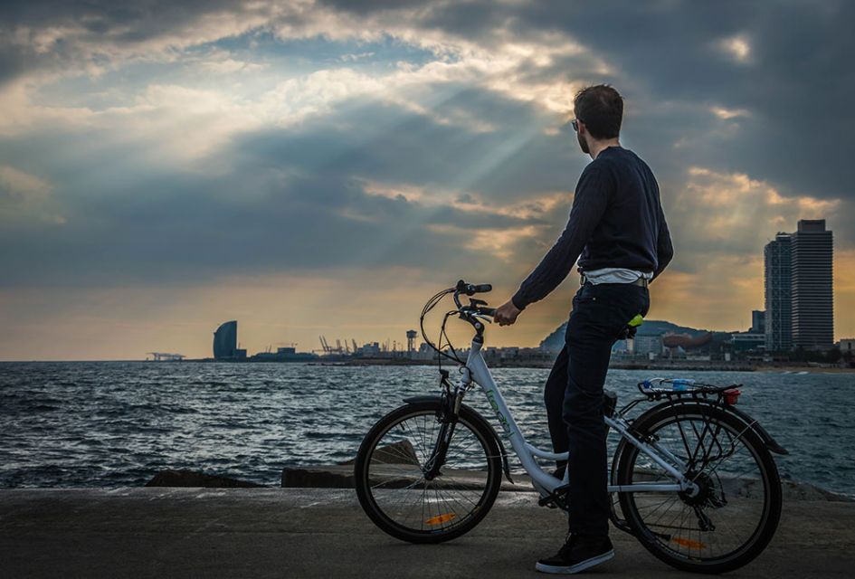 Barcelona: 4-Hour E-Bike Photography Tour - How the e-bike ride feels (and why bike lanes change everything)