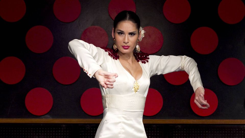 Barcelona: 4-Hour Tapas Evening Tour and Flamenco Show - Key things to know before you go