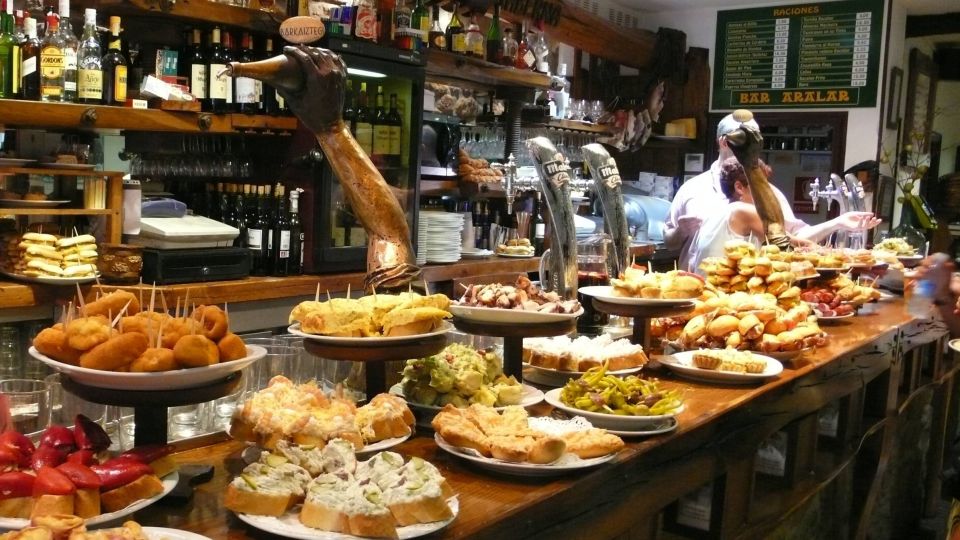 Barcelona: 4-Hour Tapas Evening Tour and Flamenco Show - Price and value: is $65 fair for tapas plus flamenco?