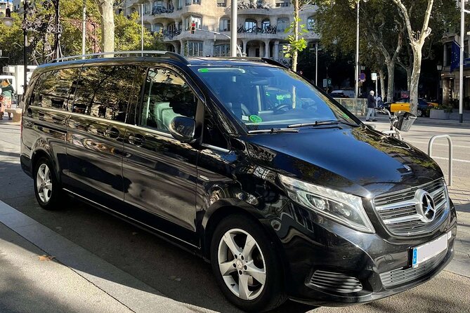 Barcelona airport transfer (From 1 to 7 passengers) - Luxury-leaning Barcelona airport transfer for groups up to 7