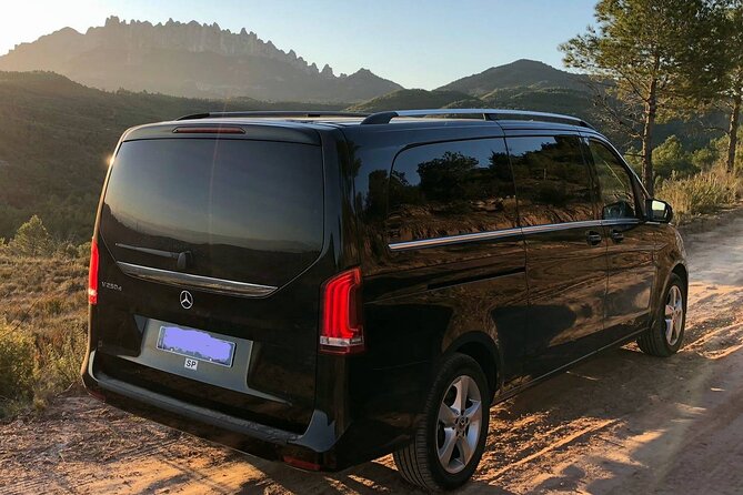 Barcelona airport transfer (From 1 to 7 passengers) - Timing and expectations: 30 minutes to 1 hour, plus service hours