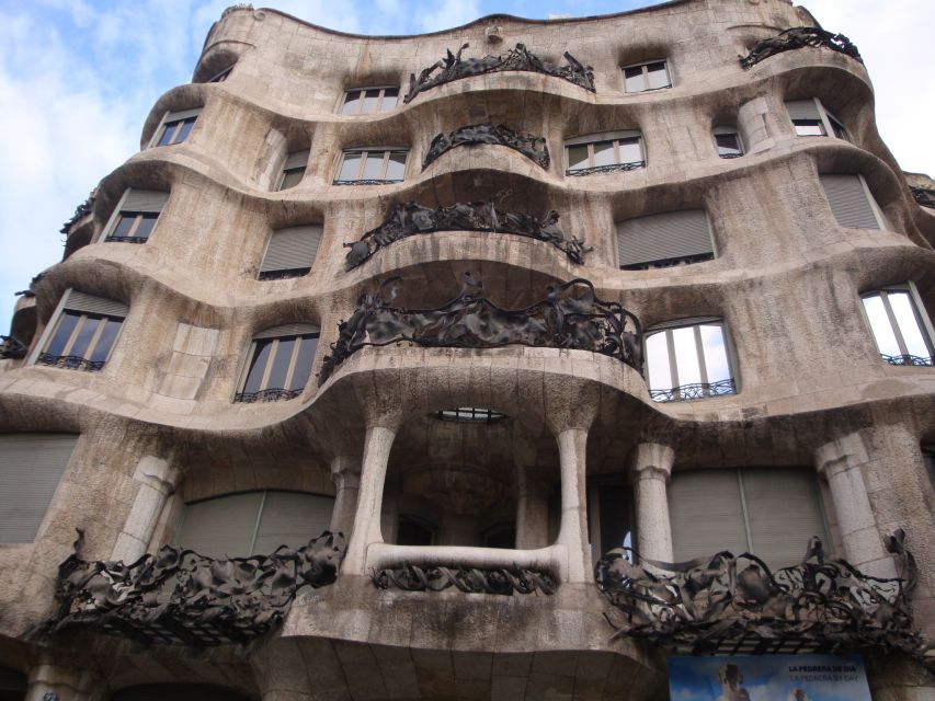 Barcelona: Art Nouveau & Gaudí Tour - Key things I’d put on your mental checklist