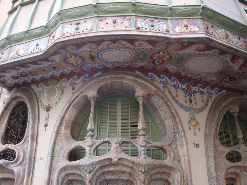 Barcelona: Art Nouveau & Gaudí Tour - Modernism you can read: stone, ceramic, and glass as messaging