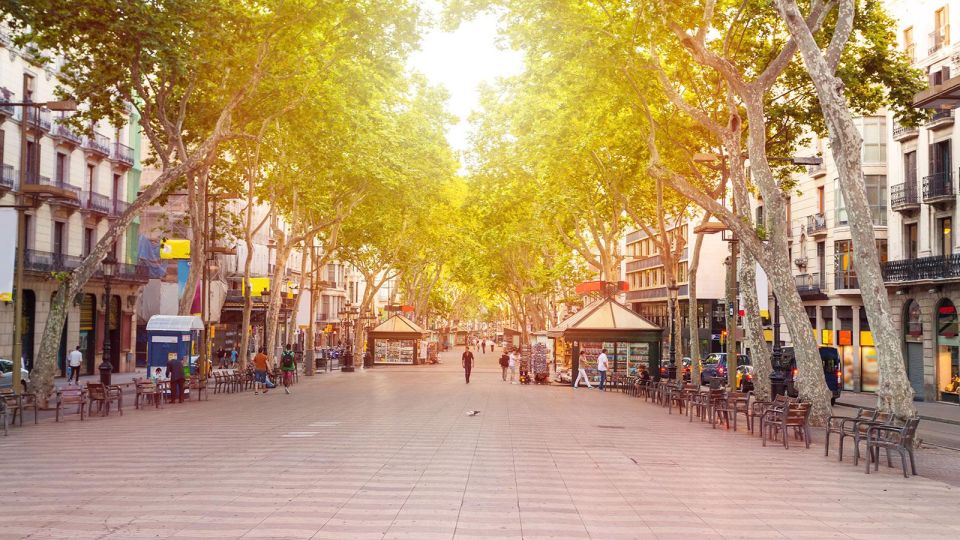 Barcelona Audioguide - TravelMate app for your smartphone - The Stops You’ll Hear: What Each Area Adds to the Day