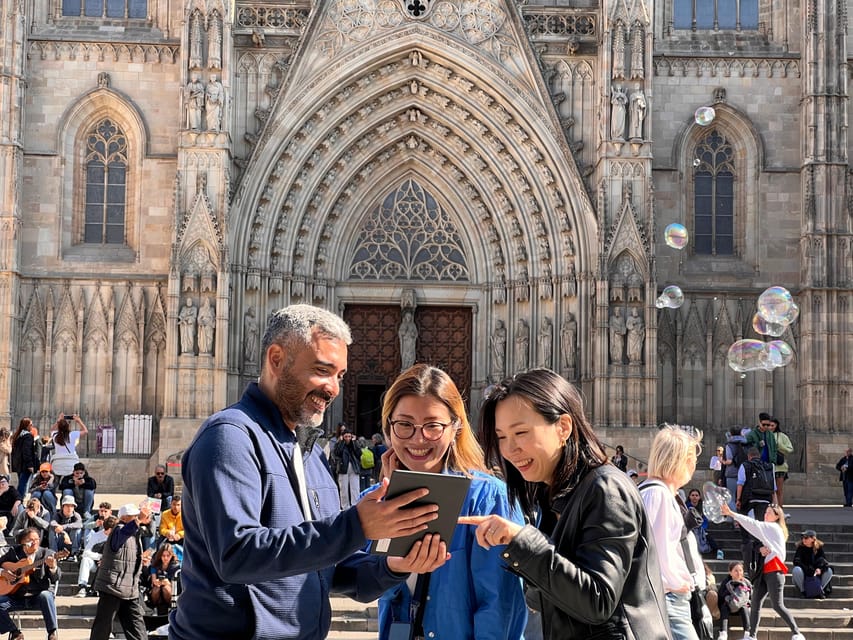 Barcelona: Barri Gotic Small Group Walking Tour - Roman roots and the feel of the Gothic Quarter
