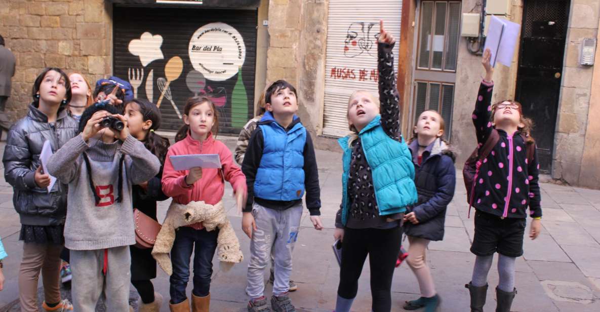 Barcelona: Barrio Gótico Dragon Tour for Families - A dragon hunt you can actually follow in the Barrio Gòtic