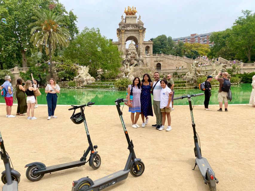 Barcelona: beach E-bike or E-Scooter Tour - Getting started at Calle Regomir 33 near La Barceloneta