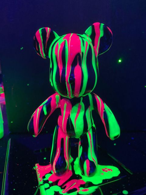 Barcelona: Bear-brick Fluorescent Painting | Wine and Art - Instructor help: why it’s worth doing with guidance
