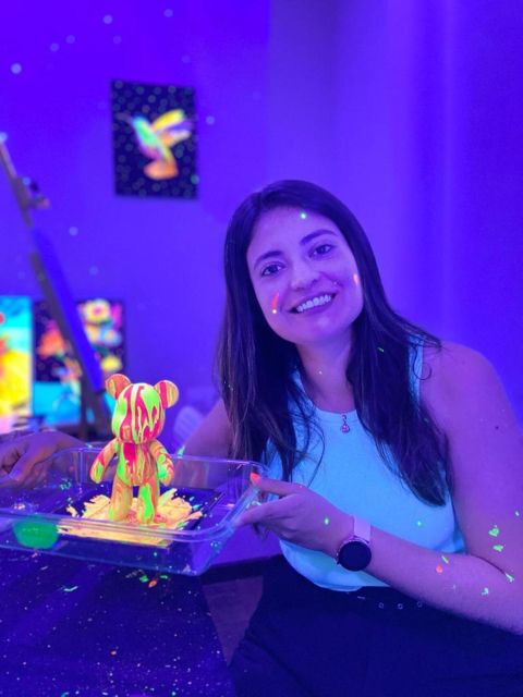 Barcelona: Bear-brick Fluorescent Painting | Wine and Art - The 75 minutes you’ll actually spend: a realistic flow