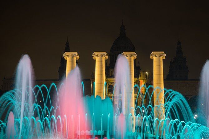 Barcelona Best Views: Old Town, Cable Car and Montjuic Castle - Montjuïc Castle: Private Access to the Dungeon-Level Stories