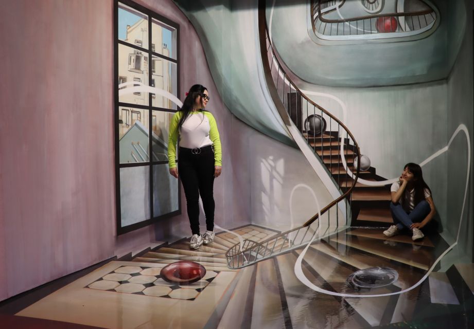 Barcelona – Big Fun Museum & Museum of Illusions Experience - Big Fun Museum: 9 rooms that turn you into the subject
