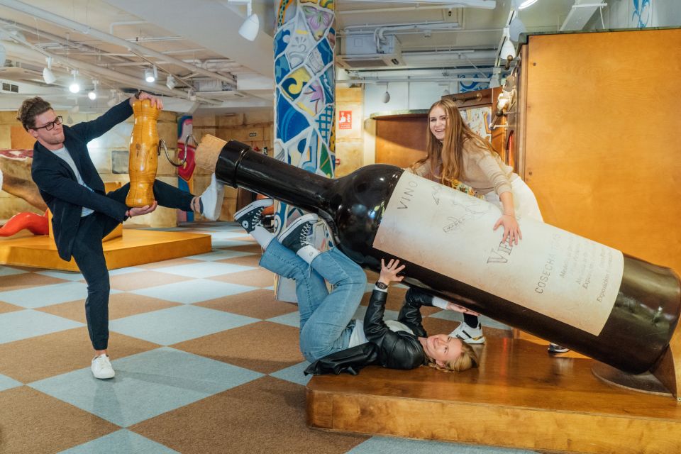Barcelona: Big Fun Museum Ticket - Museum of Illusions Upgrade: 3D Paintings You See Differently