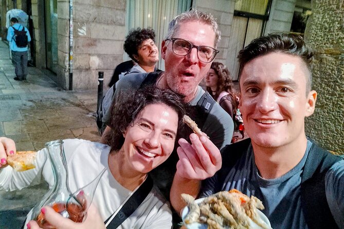 Barcelona Bike And Food Experience - Pace, fitness level, and what to bring (so the day stays fun)