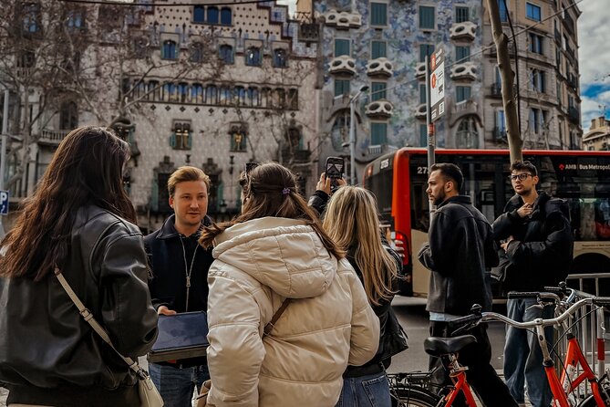 Barcelona: Bike or eBike Tour, Top Sights & Local Insights - Modernist Pass-Bys: Amatller, Batlló, and La Pedrera Without Waiting Forever