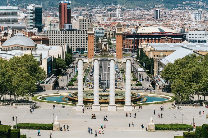 Barcelona Bike Rentals - Gothic & Borne Streets: Old Barcelona Before the Sea Takes Over