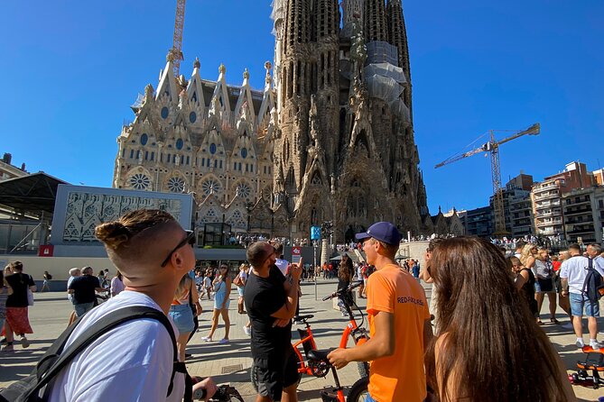 Barcelona bike tour with French guide 20-ТOP, bike/eBike - Torre Glòries and the modern Barcelona you can’t ignore