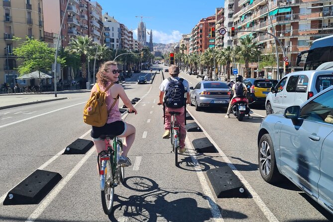 Barcelona Bike Tour: Your First Time Highlights with Locals - Parc de la Ciutadella and Port Olímpic: Breaks That Feel Like Rewards