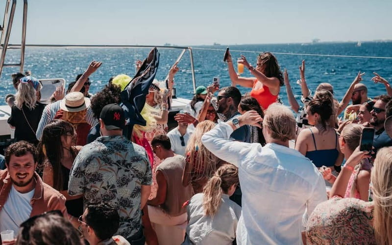 Barcelona: Brunch Boat Party with Drinks and DJ - Key highlights you’ll actually care about