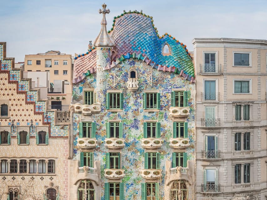 Barcelona: Casa Batlló, Casa Milà & Casa Vicens Guided Tour - Casa Batlló: marine façade, blue courtyard, and the dragon rooftop