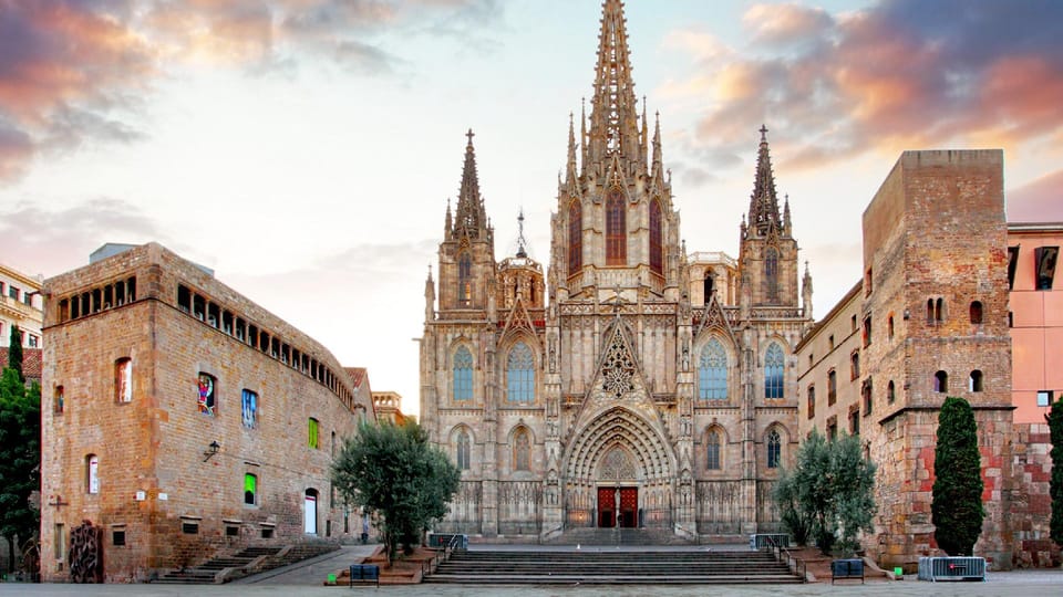 Barcelona Cathedral: Exclusive walking tour & entry tickets. - Why Barcelona Cathedral Feels Worth It (Not Just Beautiful)