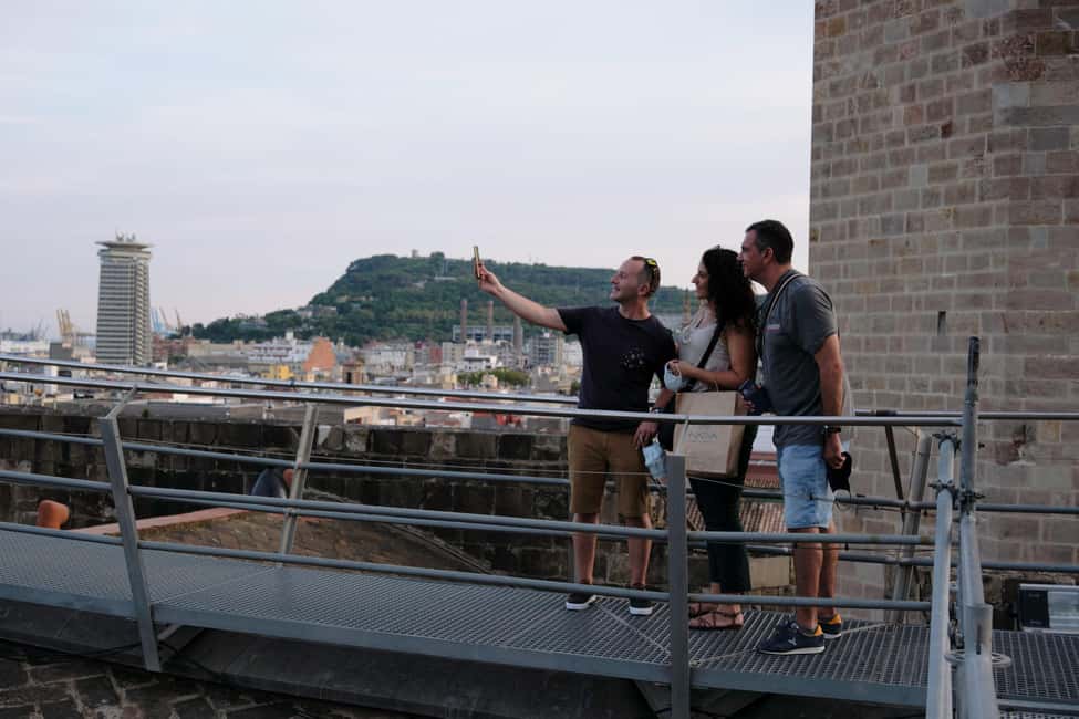 Barcelona Cathedral: Sunrise Tour & Breakfast - Group Size, Listening Comfort, and Who This Tour Fits