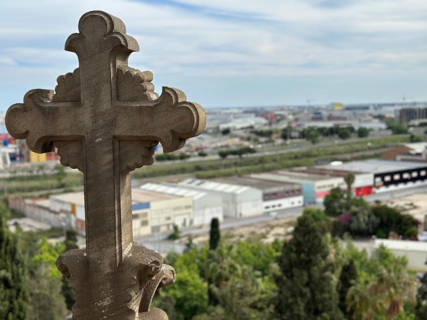 Barcelona: Cemetery Tour - Gothic Graves & Local History - Price and value: why $28 makes sense for what you get