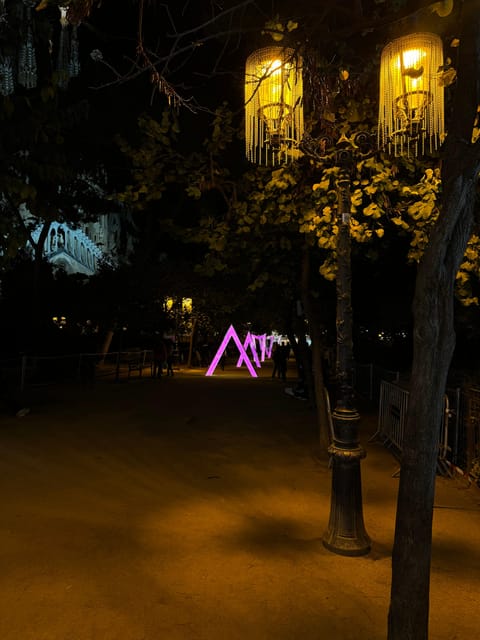 Barcelona: Christmas Lights and Markets Bike Tour - Hospital Sant Pau’s facade light show: the wow factor