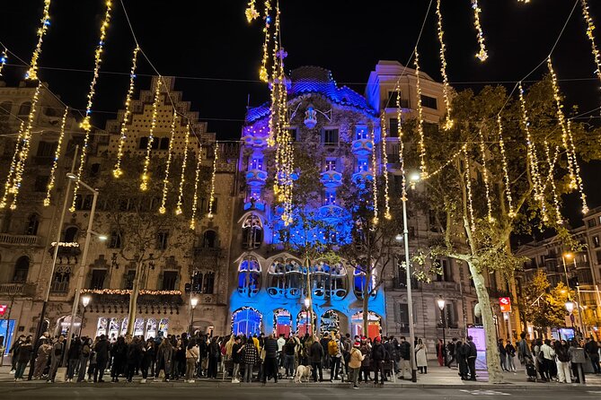 Barcelona Christmas Walking Tour - Starting at Plaça de Sant Jaume: where Barcelona’s holiday story begins